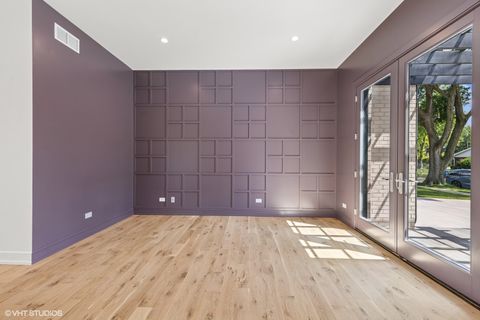 Tiny photo for 936 S Mitchell Avenue, Elmhurst, IL 60126 (MLS # 12601281)