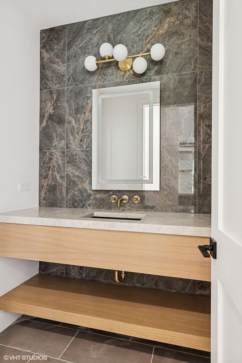 Tiny photo for 936 S Mitchell Avenue, Elmhurst, IL 60126 (MLS # 12601281)