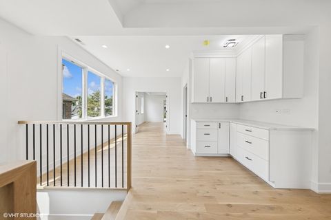 Tiny photo for 936 S Mitchell Avenue, Elmhurst, IL 60126 (MLS # 12601281)