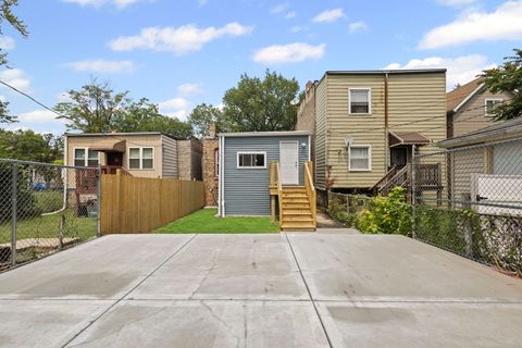 Tiny photo for 4025 W Adams Street, Chicago, IL 60624 (MLS # 12491894)