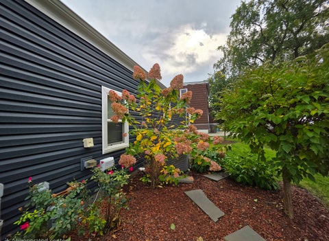 Tiny photo for 914 Landon Avenue, Winthrop Harbor, IL 60096 (MLS # 12795052)