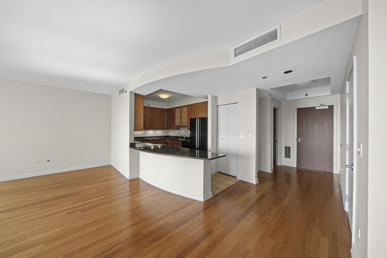 130 N Garland Court 1605