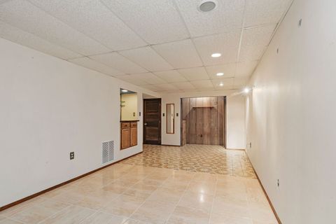 Tiny photo for 2916 Skyline Drive, Crystal Lake, IL 60012 (MLS # 12596339)