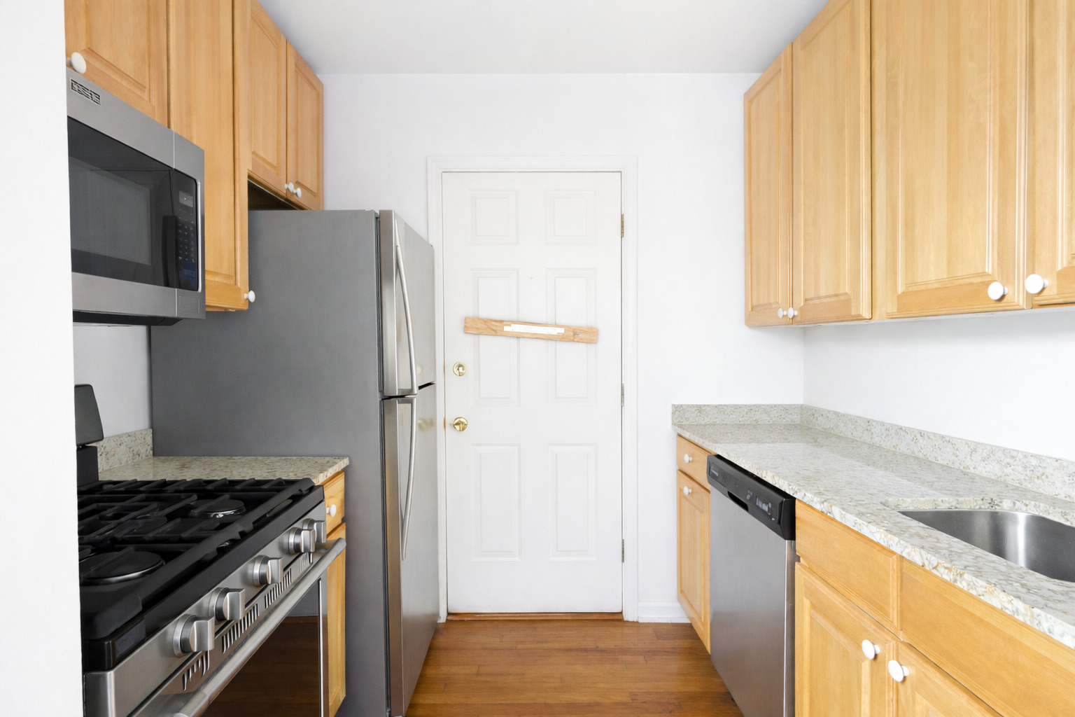 685 W Wrightwood Avenue 3N