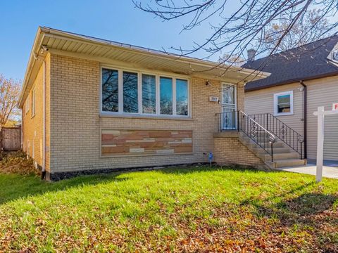Tiny photo for 3507 N Narragansett Avenue, Chicago, IL 60634 (MLS # 12534160)