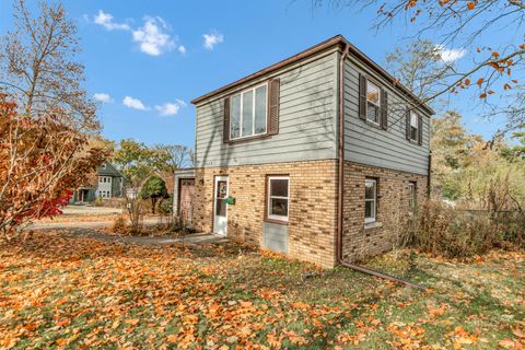 Tiny photo for 1623 Sawyer Avenue, Glen Ellyn, IL 60137 (MLS # 12527914)