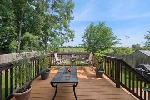 Tiny photo for 1216 Kensington Drive, Mundelein, IL 60060 (MLS # 12489956)