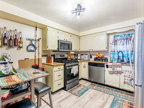 Tiny photo for 6337 Roosevelt Road #309, Berwyn, IL 60402 (MLS # 12635299)