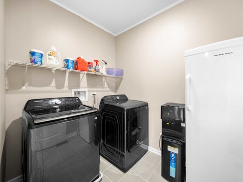 Tiny photo for 1125 Dock Street, Des Plaines, IL 60018 (MLS # 12762902)