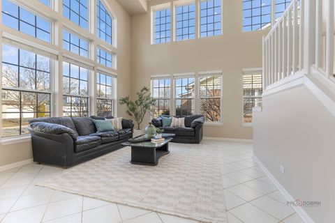 Tiny photo for 371 Sycamore Street, Vernon Hills, IL 60061 (MLS # 12602810)