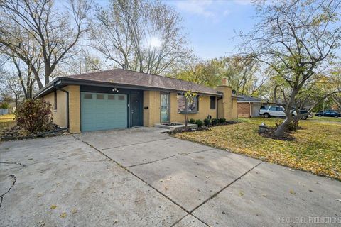 Tiny photo for 208 Calkins Drive, Sugar Grove, IL 60554 (MLS # 12533426)