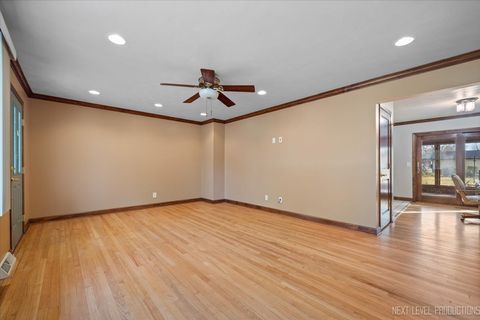 Tiny photo for 208 Calkins Drive, Sugar Grove, IL 60554 (MLS # 12533426)