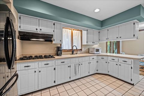 Tiny photo for 208 Calkins Drive, Sugar Grove, IL 60554 (MLS # 12533426)