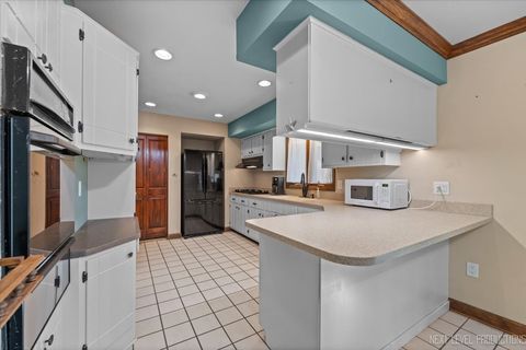 Tiny photo for 208 Calkins Drive, Sugar Grove, IL 60554 (MLS # 12533426)