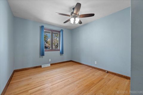 Tiny photo for 208 Calkins Drive, Sugar Grove, IL 60554 (MLS # 12533426)