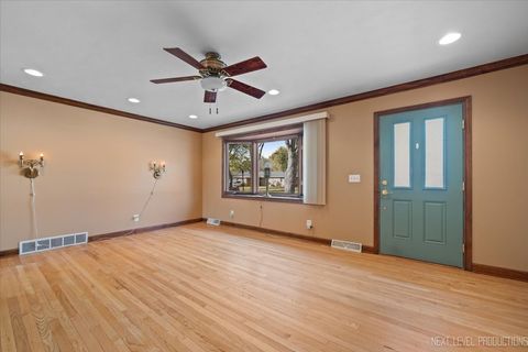 Tiny photo for 208 Calkins Drive, Sugar Grove, IL 60554 (MLS # 12533426)