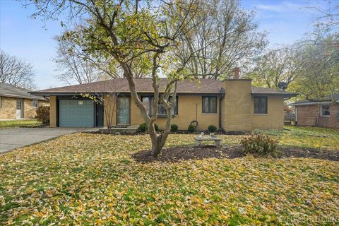 Photo of 208 Calkins Drive, Sugar Grove, IL 60554 (MLS # 12533426)