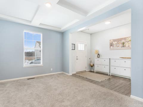 Tiny photo for 387 South Pointe Avenue, South Elgin, IL 60177 (MLS # 12615391)