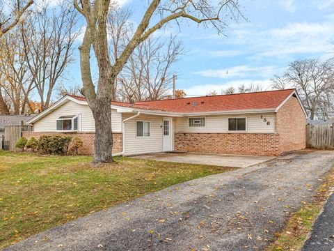 Photo of 156 Cypress Drive, Bolingbrook, IL 60440 (MLS # 12522148)