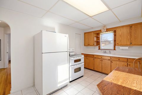 Tiny photo for 372 S Center Avenue, Bradley, IL 60915 (MLS # 12545486)