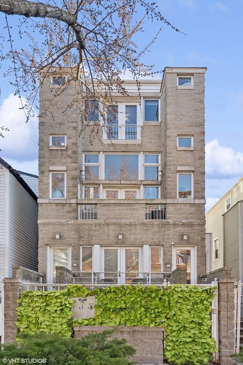 1625 W BARRY Avenue 3 Chicago IL 60657