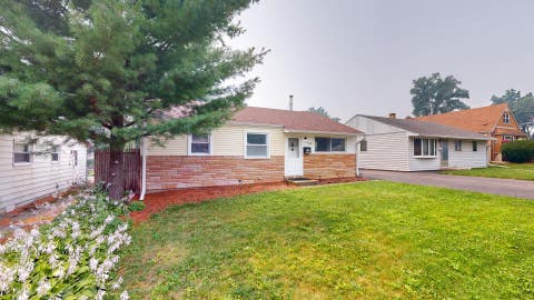Tiny photo for 334 S SEYMOUR Avenue, Mundelein, IL 60060 (MLS # 12708102)