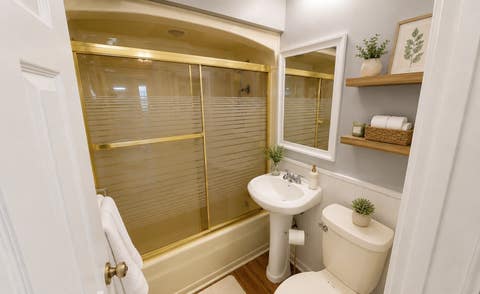 Tiny photo for 334 S SEYMOUR Avenue, Mundelein, IL 60060 (MLS # 12708102)