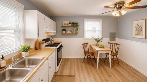 Tiny photo for 334 S SEYMOUR Avenue, Mundelein, IL 60060 (MLS # 12708102)