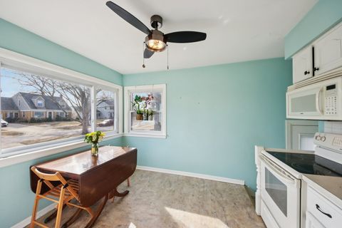 Tiny photo for 534 Hermitage Drive, Deerfield, IL 60015 (MLS # 12576149)