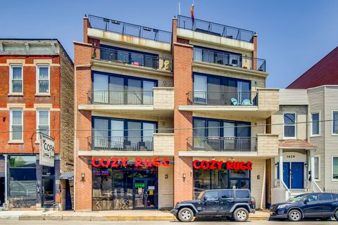 1633 N Clybourn Avenue 2N Chicago IL 60614