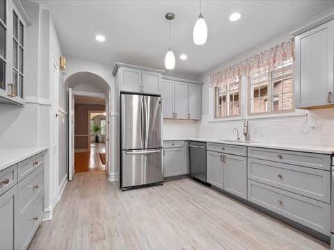 Tiny photo for 2531 W Morse Avenue, Chicago, IL 60645 (MLS # 12627277)