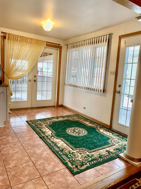 Tiny photo for 10617 S Kenton Avenue, Oak Lawn, IL 60453 (MLS # 12525377)