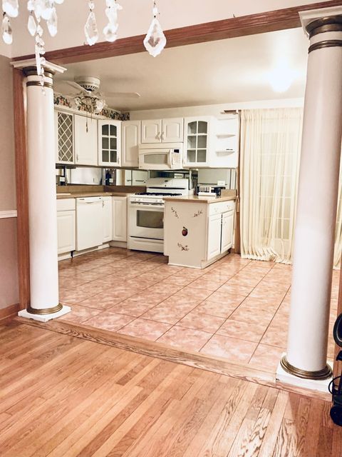 Tiny photo for 10617 S Kenton Avenue, Oak Lawn, IL 60453 (MLS # 12525377)