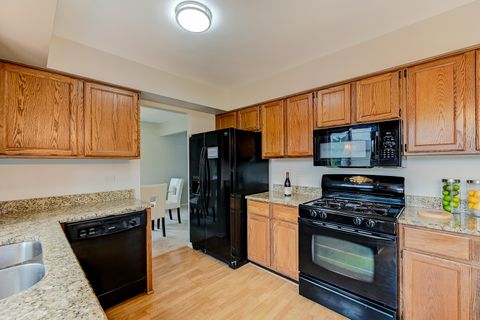 Tiny photo for 121 Heath Place, Westmont, IL 60559 (MLS # 12683298)