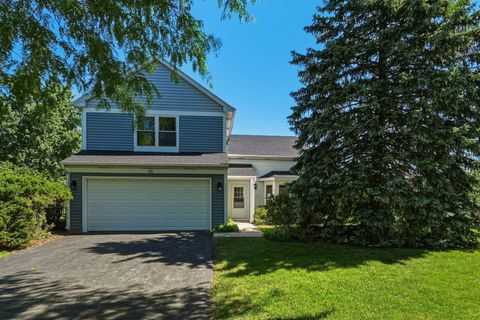 Photo of 121 Heath Place, Westmont, IL 60559 (MLS # 12683298)
