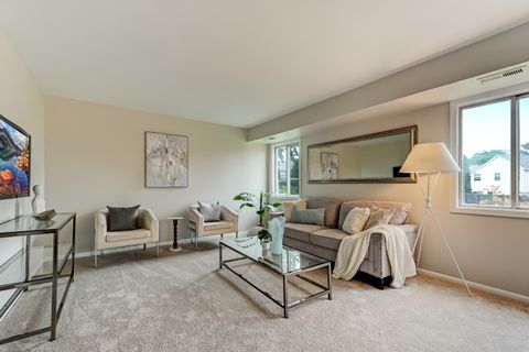 Tiny photo for 121 Heath Place, Westmont, IL 60559 (MLS # 12683298)