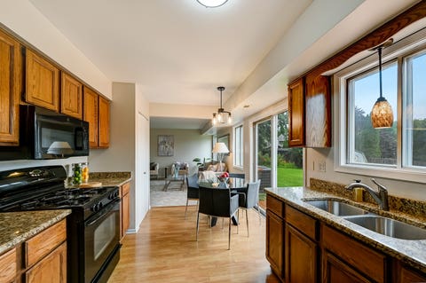 Tiny photo for 121 Heath Place, Westmont, IL 60559 (MLS # 12683298)