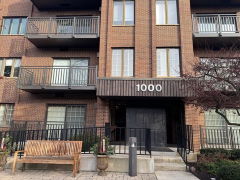Photo of 1000 Deerfield Road #304, Highland Park, IL 60035 (MLS # 12604831)