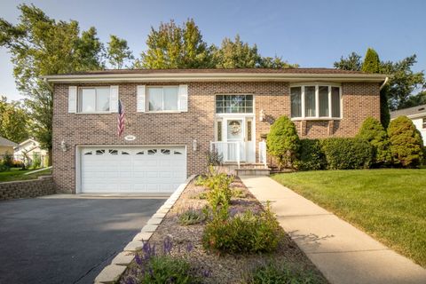 Tiny photo for 6932 Martin Drive, Woodridge, IL 60517 (MLS # 12467227)