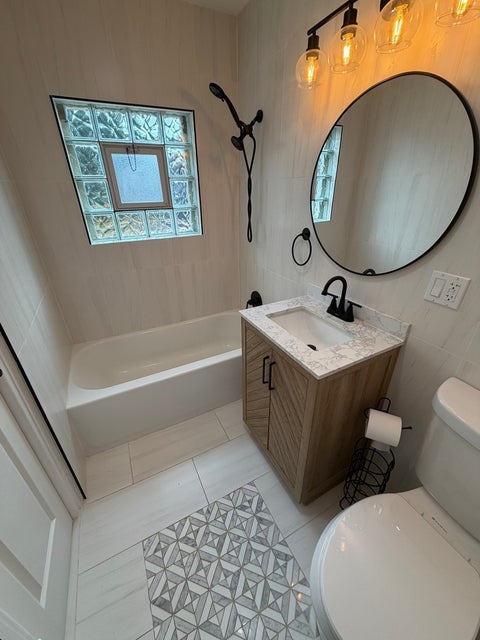 Tiny photo for 6449 W 84th Street, Burbank, IL 60459 (MLS # 12762865)