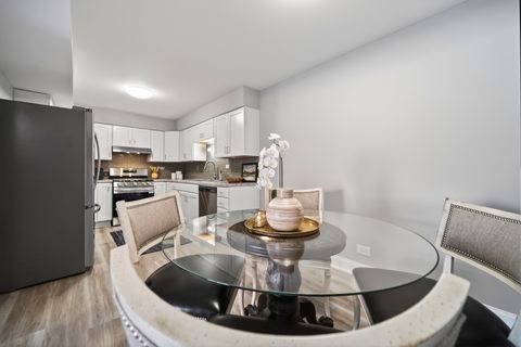 Tiny photo for 629 Derry Court #1A, Schaumburg, IL 60193 (MLS # 12551080)