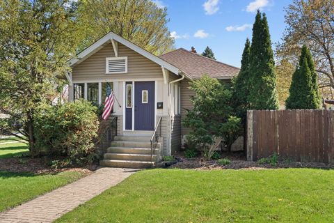 Tiny photo for 241 E Terra Cotta Avenue, Crystal Lake, IL 60014 (MLS # 12617895)