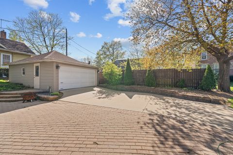 Tiny photo for 241 E Terra Cotta Avenue, Crystal Lake, IL 60014 (MLS # 12617895)