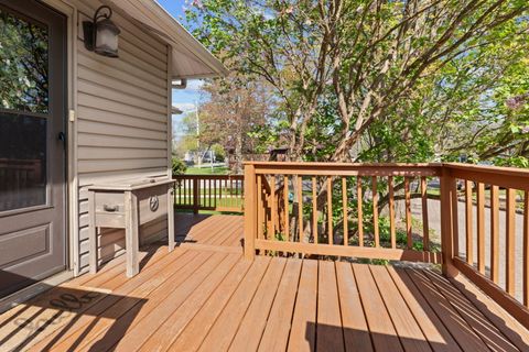 Tiny photo for 241 E Terra Cotta Avenue, Crystal Lake, IL 60014 (MLS # 12617895)