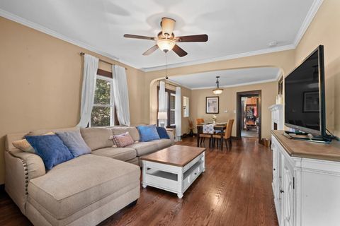 Tiny photo for 241 E Terra Cotta Avenue, Crystal Lake, IL 60014 (MLS # 12617895)