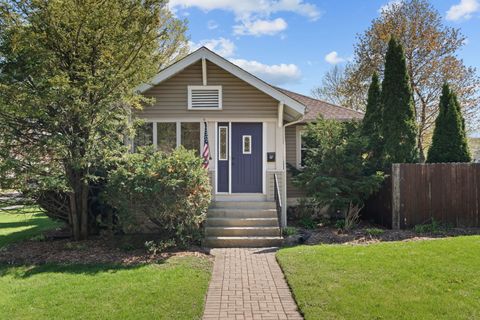 Photo of 241 E Terra Cotta Avenue, Crystal Lake, IL 60014 (MLS # 12617895)