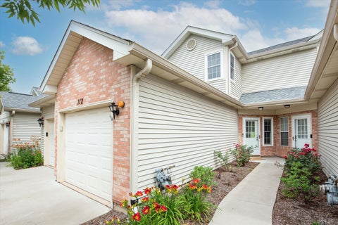 Tiny photo for 112 GOLFVIEW Drive #112, Glendale Heights, IL 60139 (MLS # 12690567)