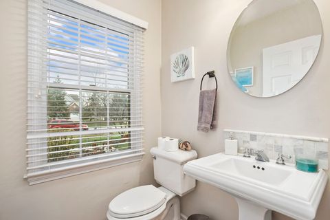 Tiny photo for 1 Open Parkway N, Hawthorn Woods, IL 60047 (MLS # 12557576)