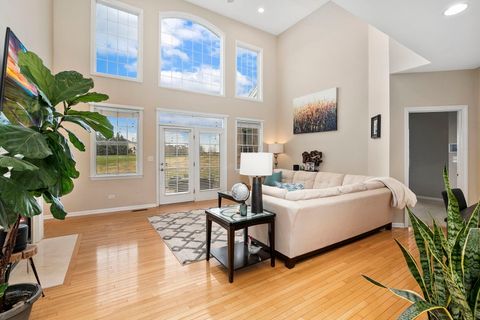 Tiny photo for 1 Open Parkway N, Hawthorn Woods, IL 60047 (MLS # 12557576)