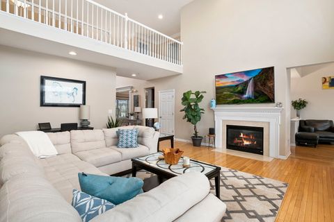 Tiny photo for 1 Open Parkway N, Hawthorn Woods, IL 60047 (MLS # 12557576)